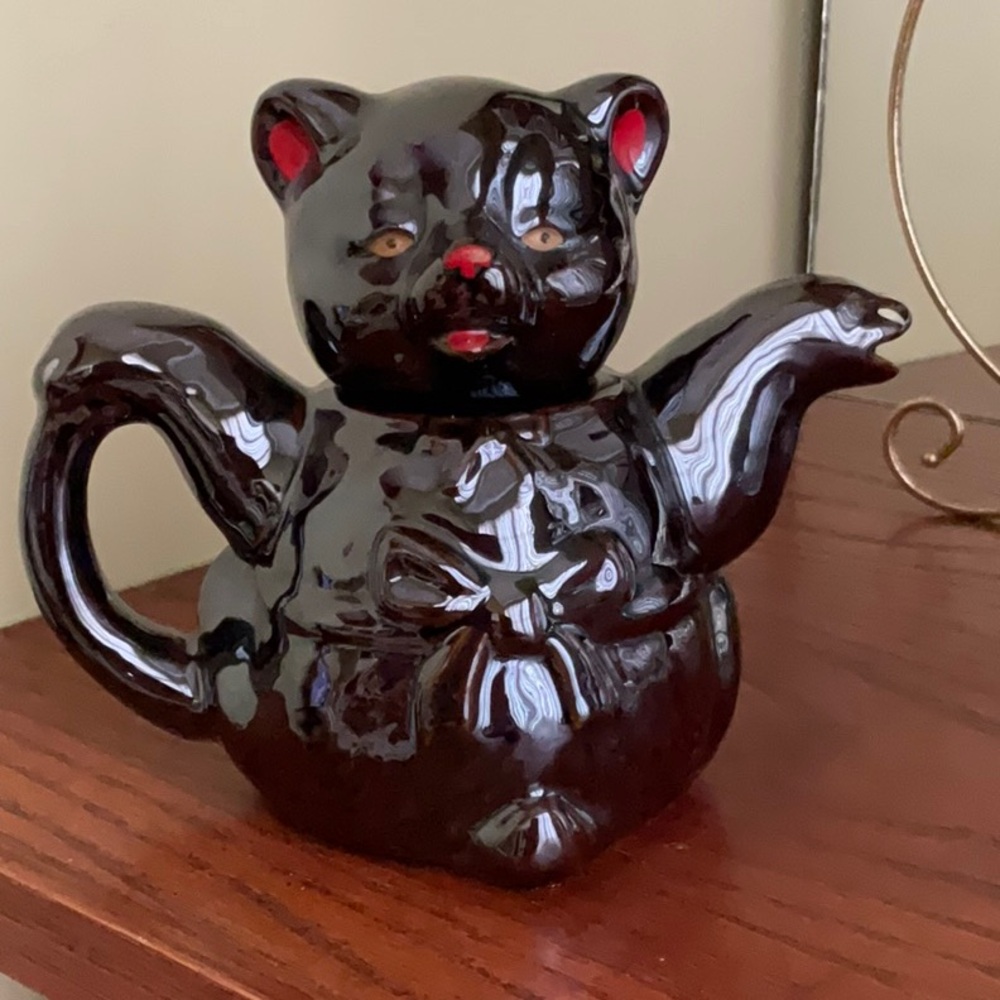 Vintage Black Bear Teapot